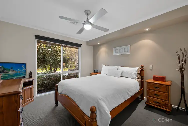 Sixth view of Homely house listing, 18 Godwin Avenue, Narre Warren VIC 3805