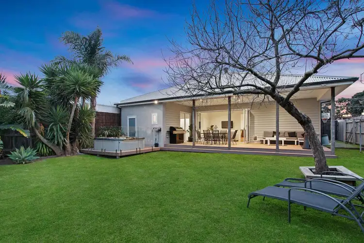 14 Glenbrook Avenue, Bonbeach VIC 3196
