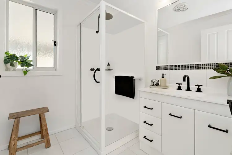 Fifth view of Homely unit listing, 104 Robertson Drive, Mornington VIC 3931
