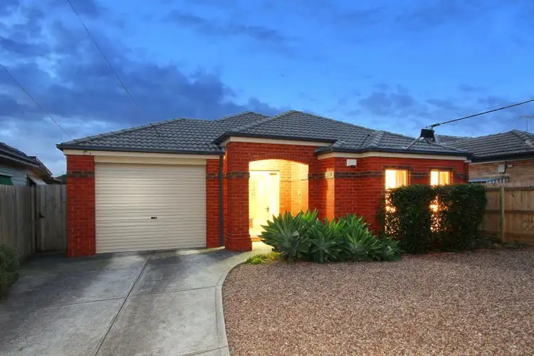 32 Liston Avenue, Reservoir VIC 3073