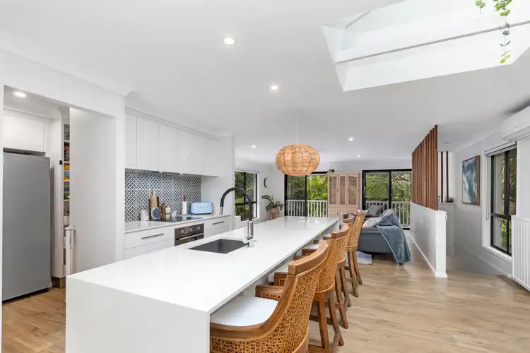 6 Hopman Court, Oxenford QLD 4210