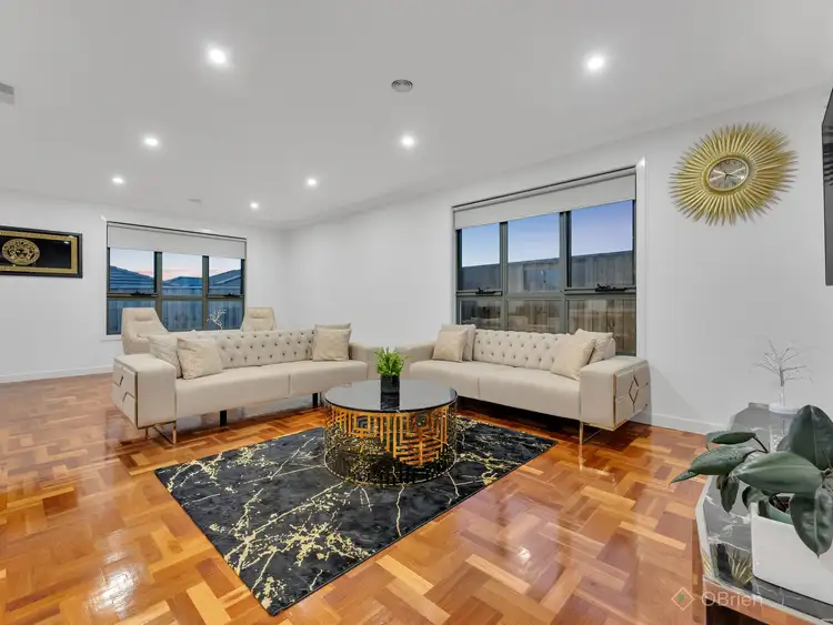 27 Shimar Street, Clyde North VIC 3978