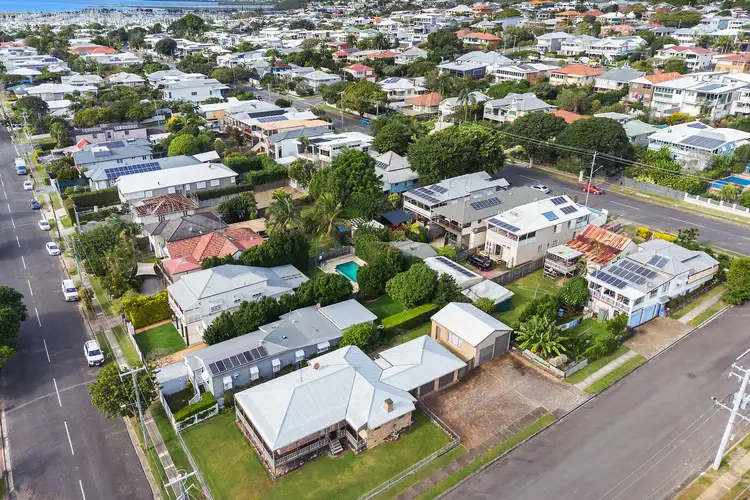 19 Stratton Terrace, Wynnum QLD 4178