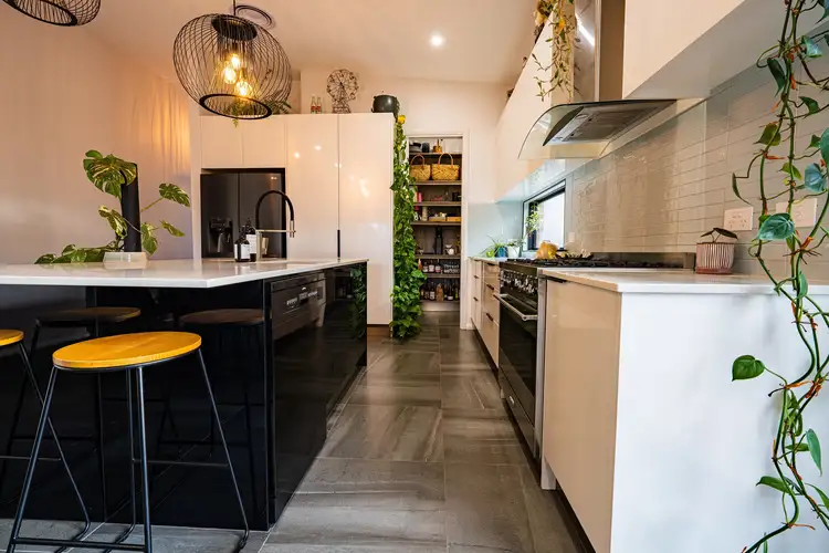 Sixth view of Homely house listing, 1/18A Elwood Drive, Strathdale VIC 3550