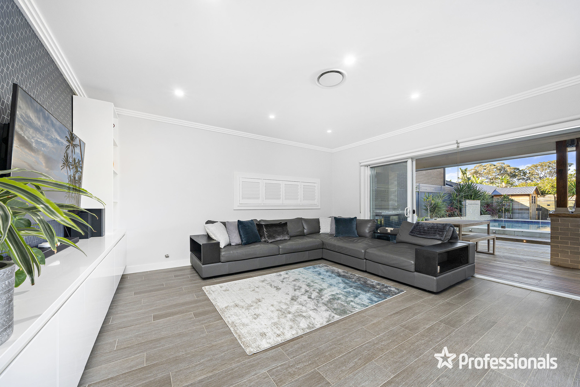 Fifth view of Homely house listing, 897a Henry Lawson Drive, Picnic Point NSW 2213