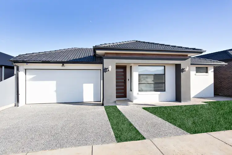 90 Willoby Drive, Alfredton VIC 3350