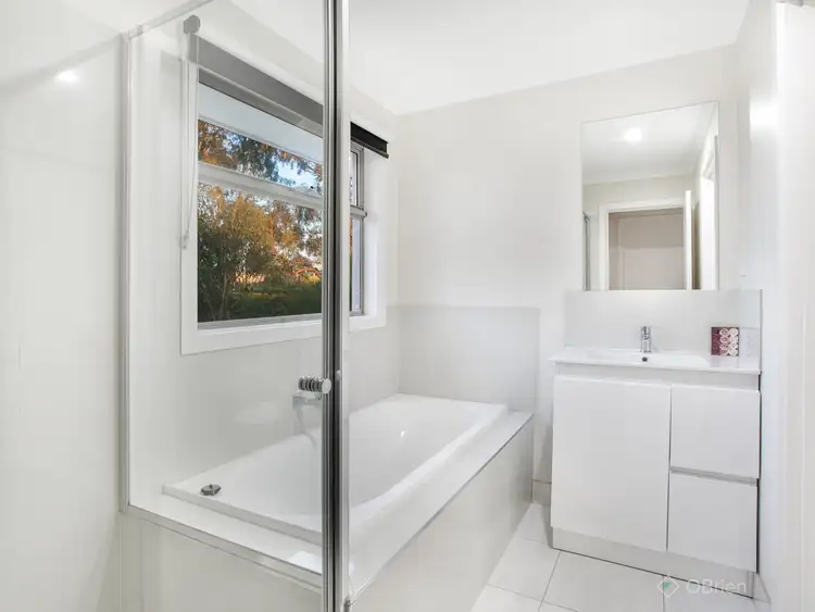 Fifth view of Homely house listing, 5 Diba Rise, Narre Warren VIC 3805