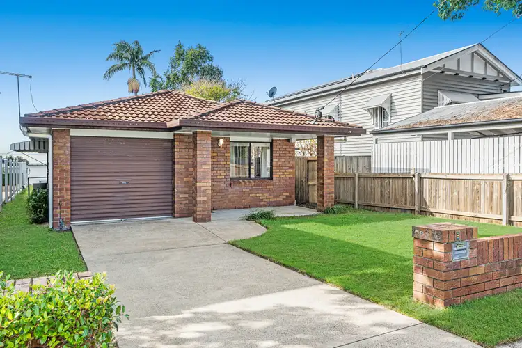 Third view of Homely house listing, 8 Carlton Terrace, Wynnum QLD 4178
