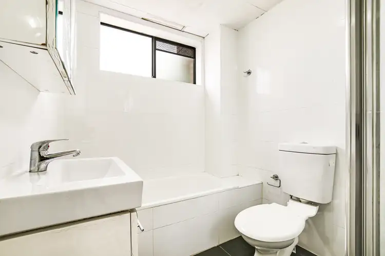 Fifth view of Homely apartment listing, 5/16 Central Avenue, Westmead NSW 2145