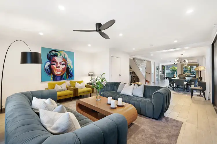 2/53 Cronin Avenue, Main Beach QLD 4217