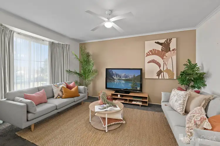 Second view of Homely house listing, 8 Diamond Court, Narre Warren North VIC 3804