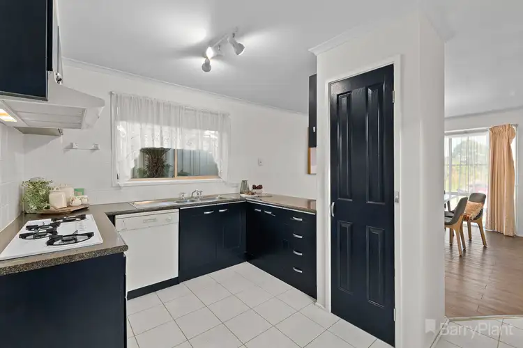 Fourth view of Homely house listing, 8 Diamond Court, Narre Warren North VIC 3804