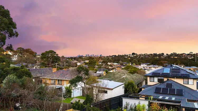 27 Devereaux Street, Oak Park VIC 3046