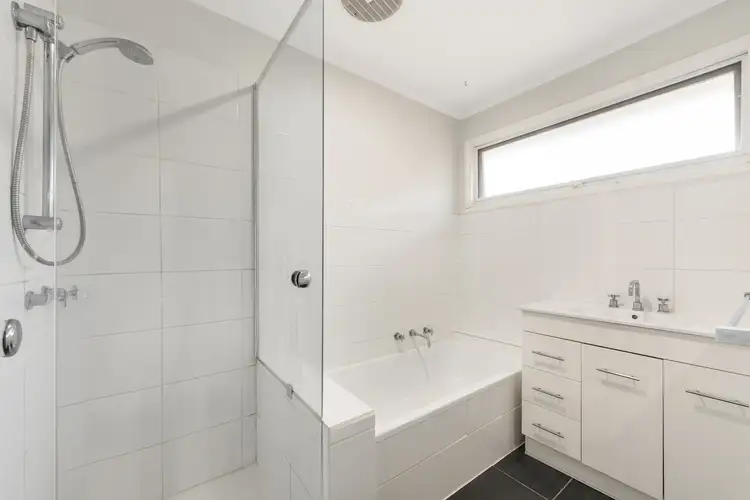 Fifth view of Homely unit listing, 4/152 Mountain View Road, Briar Hill VIC 3088