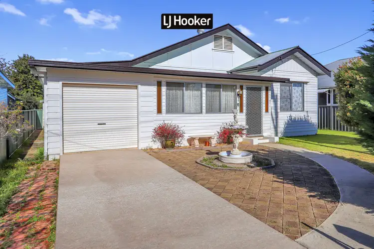 6 Chisholm Street, Inverell NSW 2360