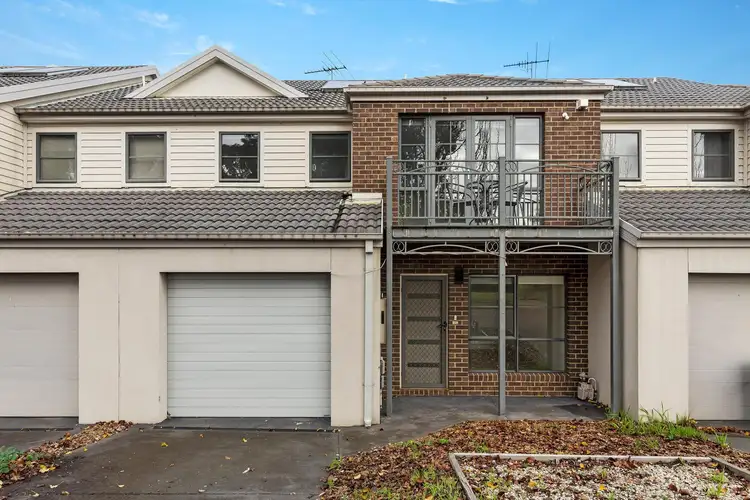 6 Taupo Court, South Morang VIC 3752