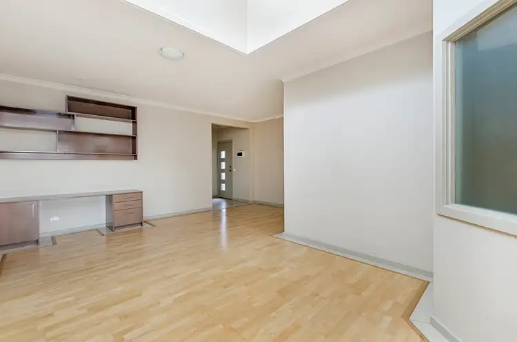 Fourth view of Homely unit listing, 7 Lancaster Close, Portland VIC 3305