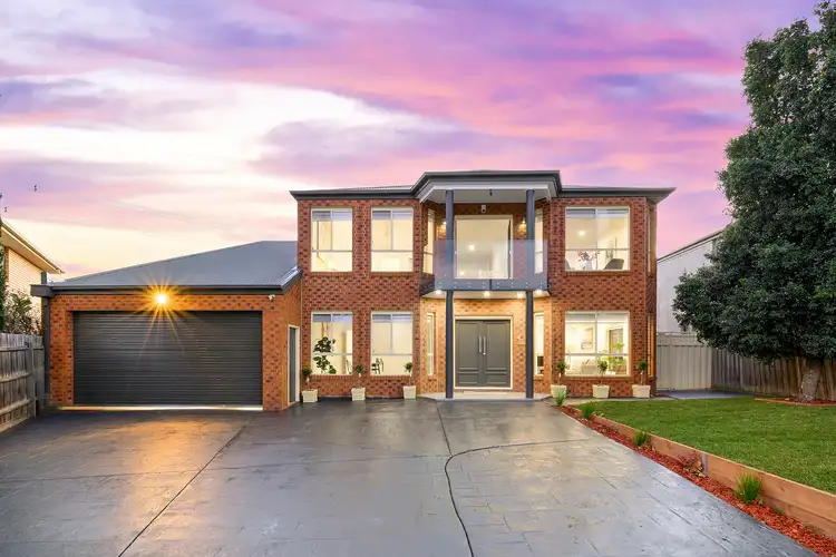 4 Pratt Close, Taylors Lakes VIC 3038