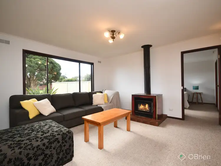 Third view of Homely house listing, 25 Jefferson Street, Bairnsdale VIC 3875