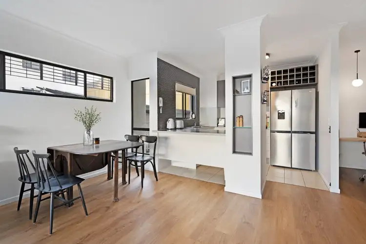 Third view of Homely unit listing, 19/11-15 Kitchener Street, Coorparoo QLD 4151