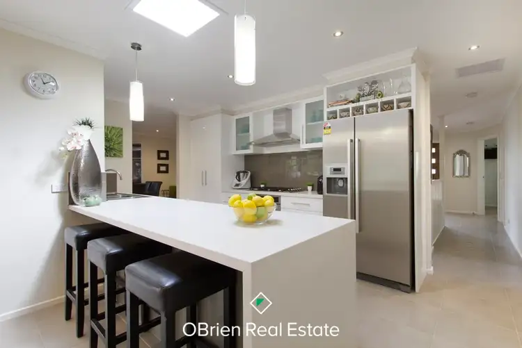 Sixth view of Homely house listing, 10 Oxley Court, Langwarrin VIC 3910