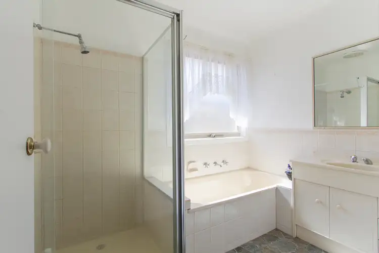 Fifth view of Homely unit listing, 2/22 Dunn Crescent, Langwarrin VIC 3910