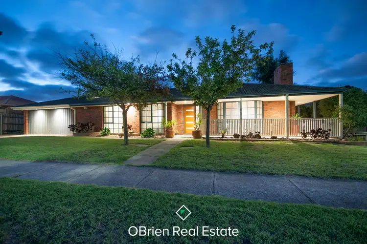 33 Rangeview Drive, Skye VIC 3977