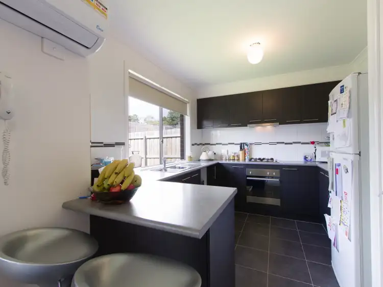 Second view of Homely unit listing, 4/9 Warren Wood Place, Langwarrin VIC 3910
