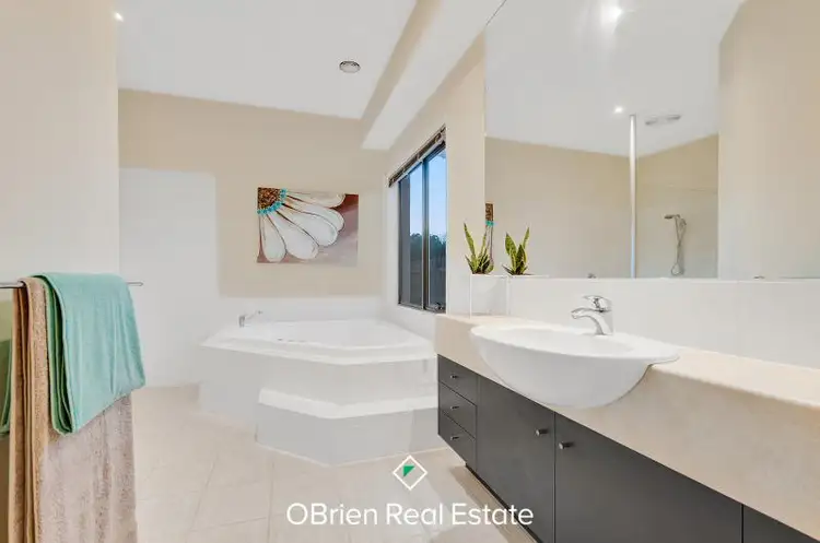 Fourth view of Homely house listing, 4 Heatherwood Grove, Langwarrin VIC 3910