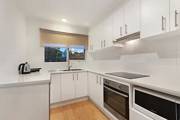Fifth view of Homely house listing, 7 Lirata Close, Langwarrin VIC 3910