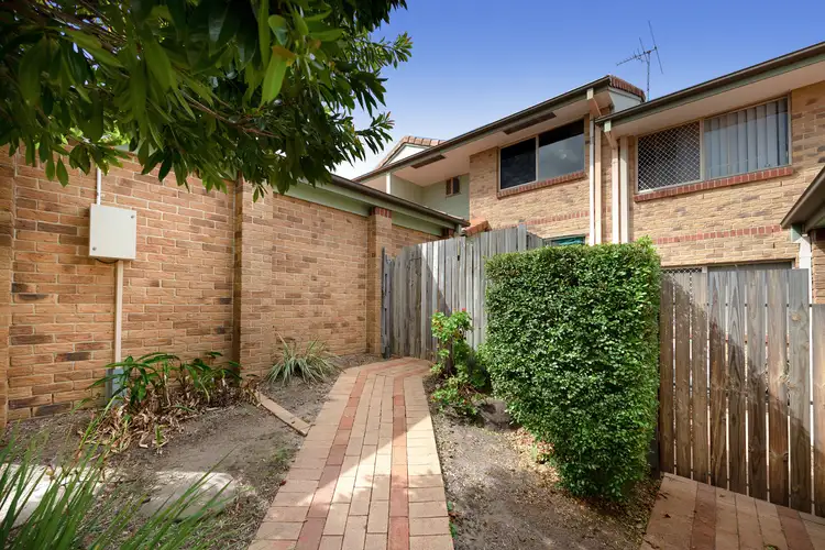 9/32 Tomkins Road, Riverhills QLD 4074