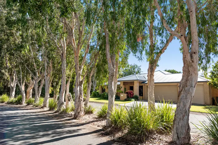 2 Jacksonia Drive, Seventeen Mile Rocks QLD 4073