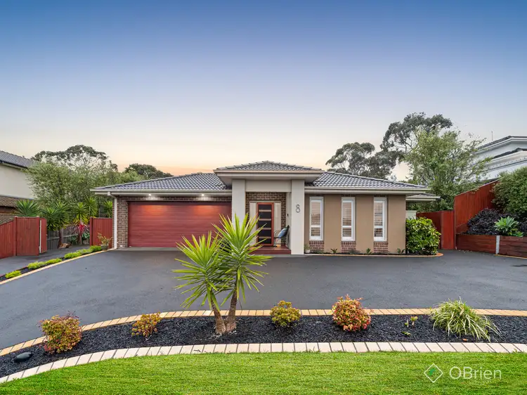 8 Maddison Avenue, Mount Eliza VIC 3930