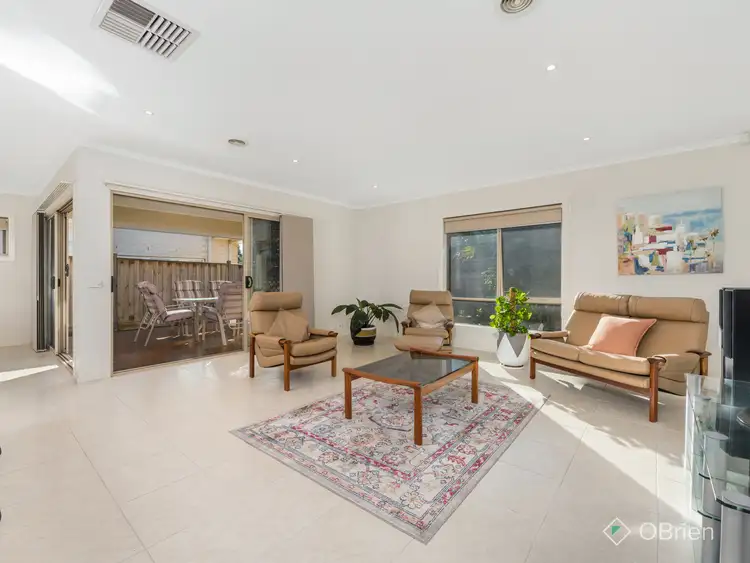 Sixth view of Homely house listing, 2 MacArthur Close, Sandhurst VIC 3977