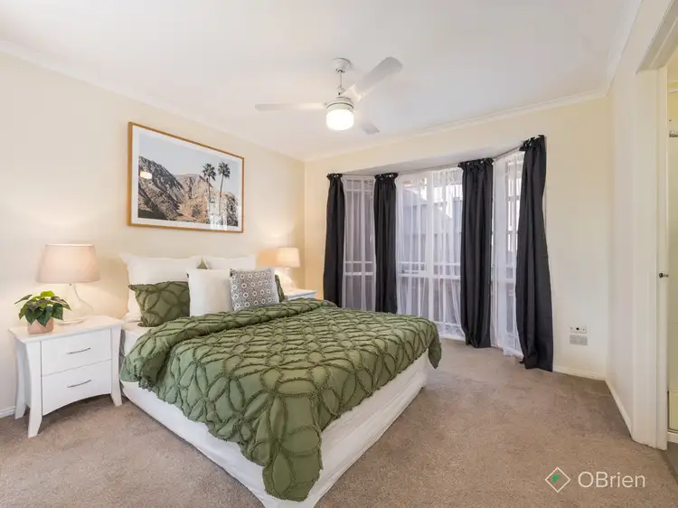 Fifth view of Homely house listing, 8 Calwell Court, Skye VIC 3977