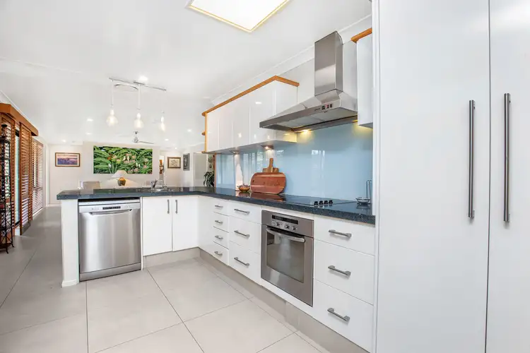 15 Ainsley Avenue, Ashmore QLD 4214