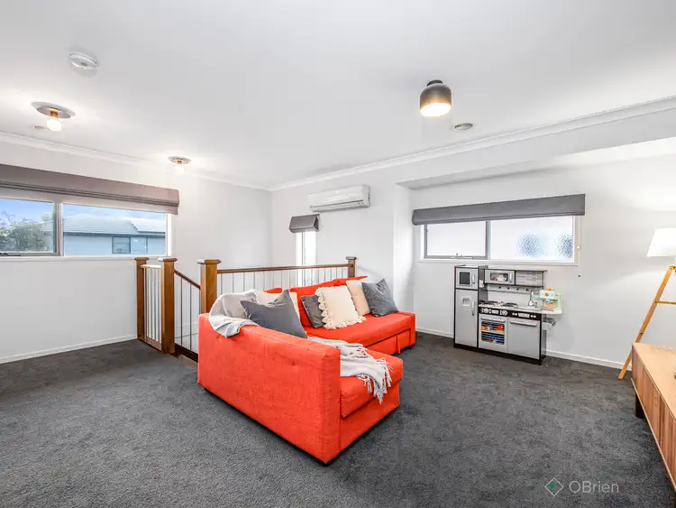 Fifth view of Homely house listing, 3 Omeara Crescent, Cranbourne East VIC 3977