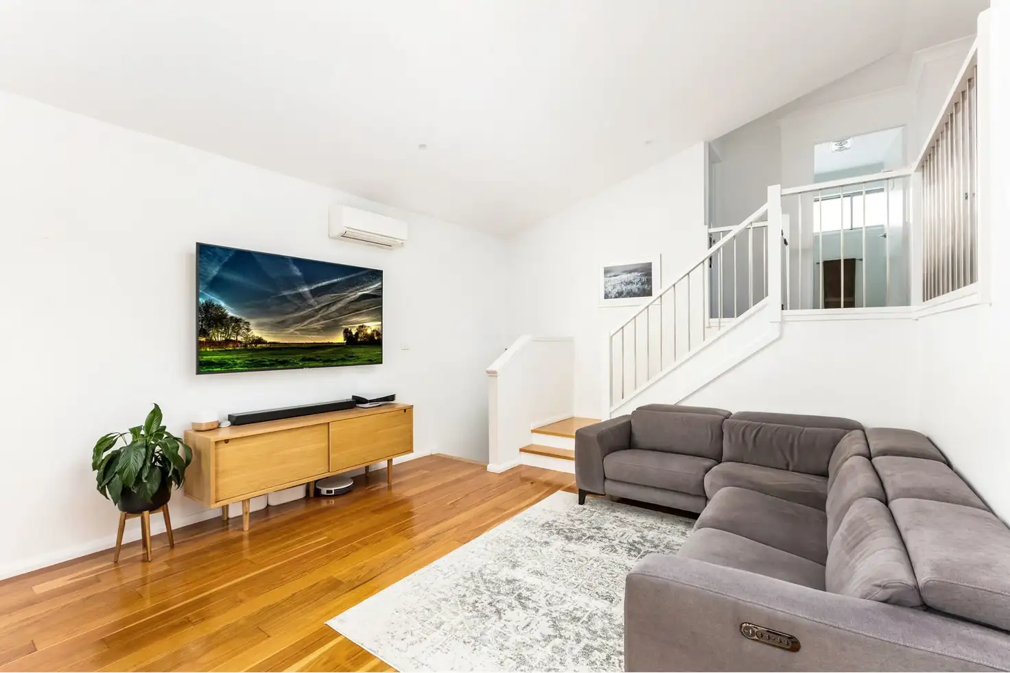 Main view of Homely townhouse listing, 2/25 Yarle Crescent, Flinders NSW 2529