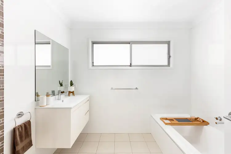 Fifth view of Homely townhouse listing, 2/25 Yarle Crescent, Flinders NSW 2529