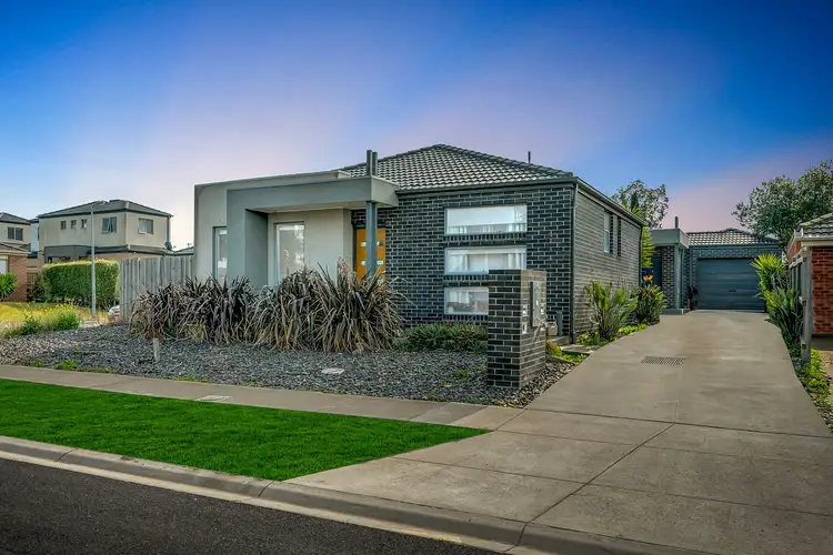 1/33 Kayla Way, Kurunjang VIC 3337