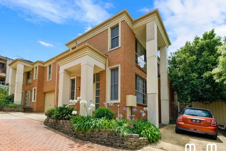 2/6 Kembla Street, Balgownie NSW 2519