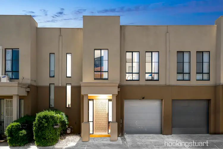 11/62 Andrew Street, Melton South VIC 3338