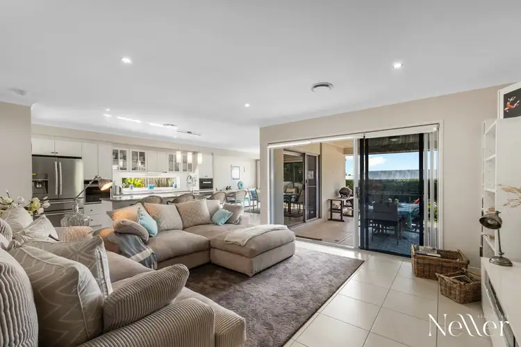 2 Radiata Place, Peregian Springs QLD 4573