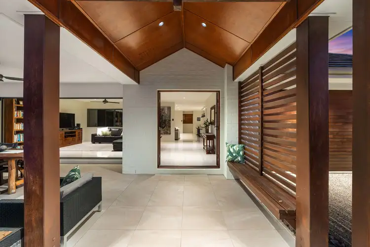 29 North Beach Place, Mudjimba QLD 4564