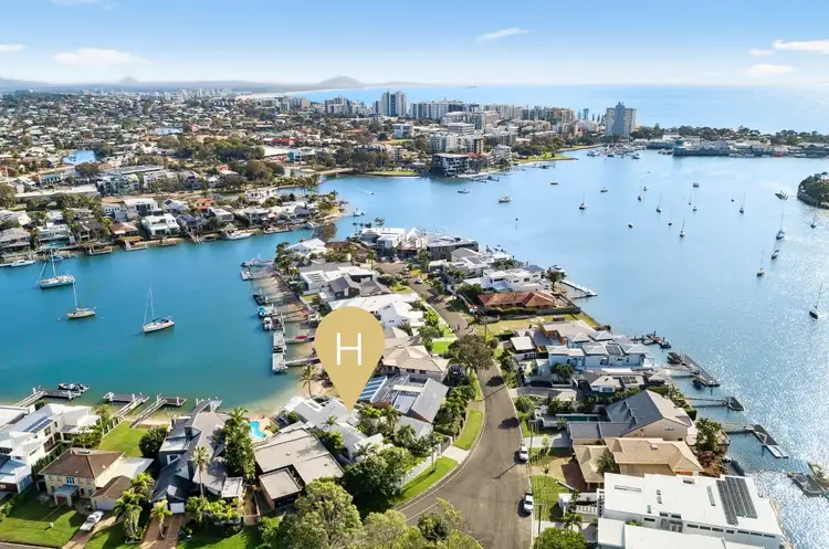 1 Carwoola Crescent, Mooloolaba QLD 4557