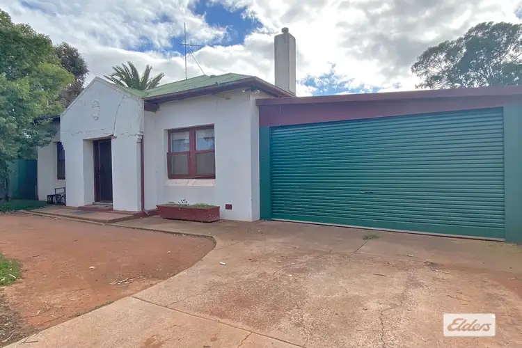 24 Angwin Street