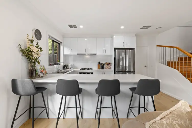 Second view of Homely house listing, 3 Meme Place, Narre Warren VIC 3805