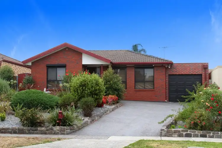 14 Allwyn Crescent, Mill Park VIC 3082