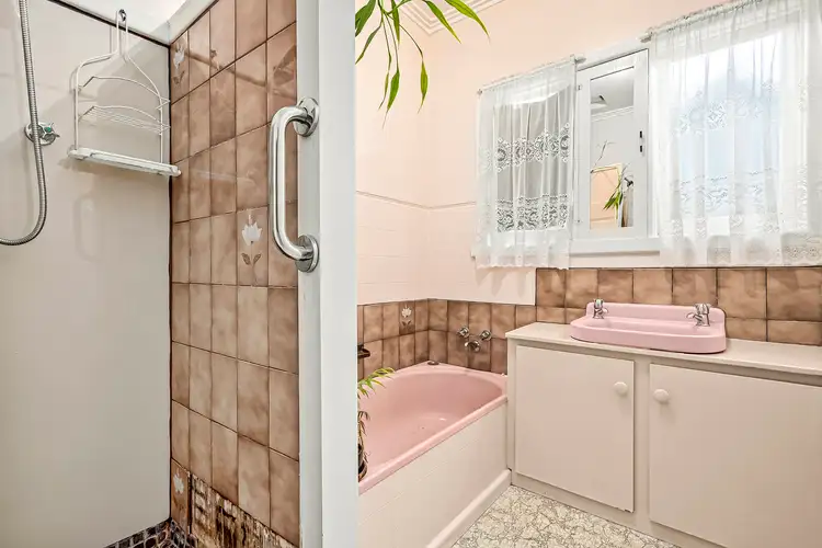 Fifth view of Homely house listing, 15 Lake Street, Avondale Heights VIC 3034