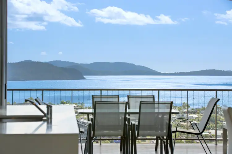 3 Airlie View, Airlie Beach QLD 4802